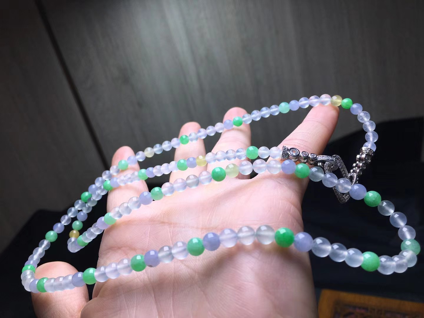 ️ 冰彩珠链，卡5.2～3.5mm，139颗，种好，玉质细腻，色彩斑斓，鲜艳，颗颗精选