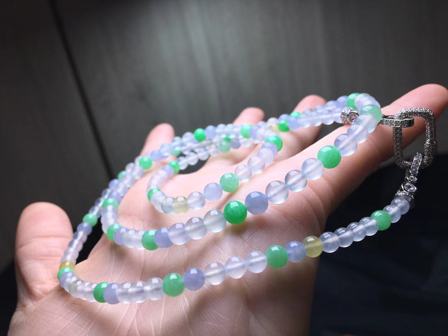 ️ 冰彩珠链，卡5.2～3.5mm，139颗，种好，玉质细腻，色彩斑斓，鲜艳，颗颗精选