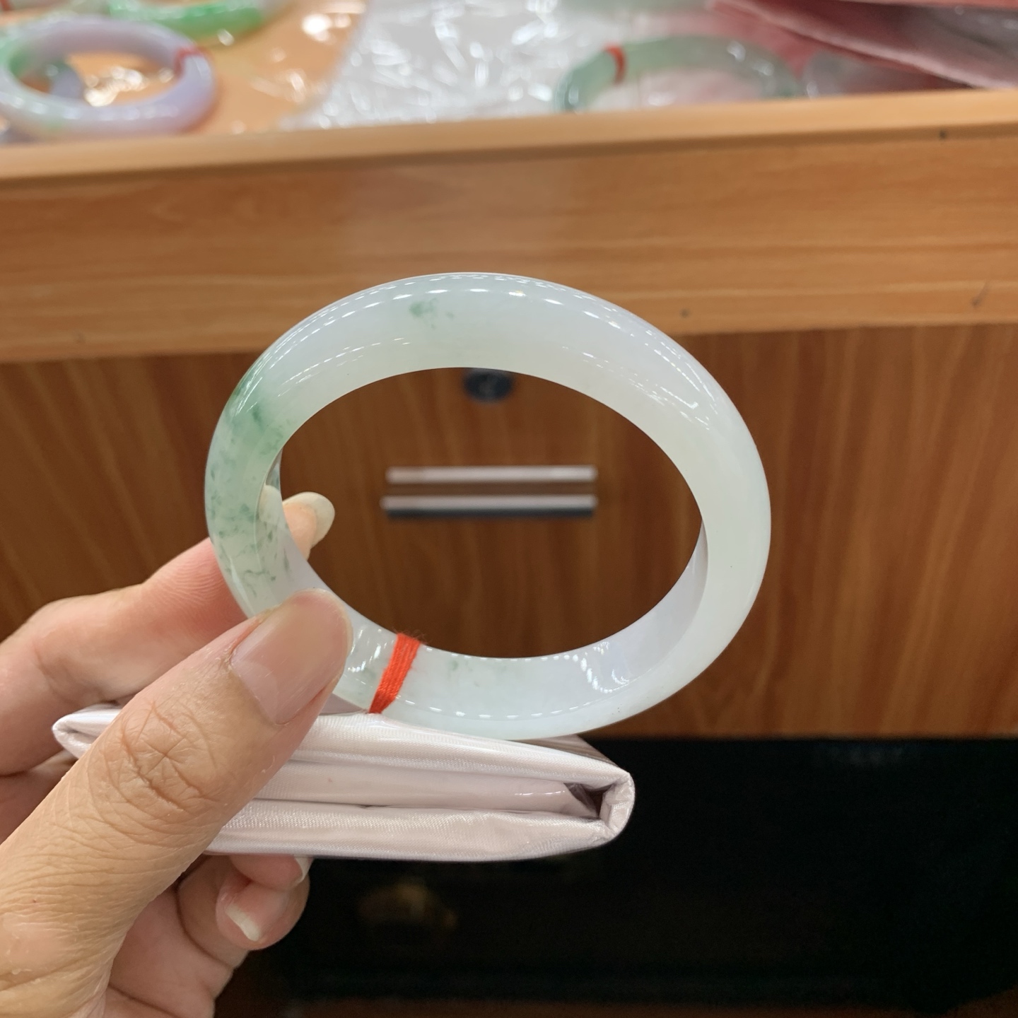 060821MMJ 冰飘花正圈翡翠手镯 57.8-12.6-8.5