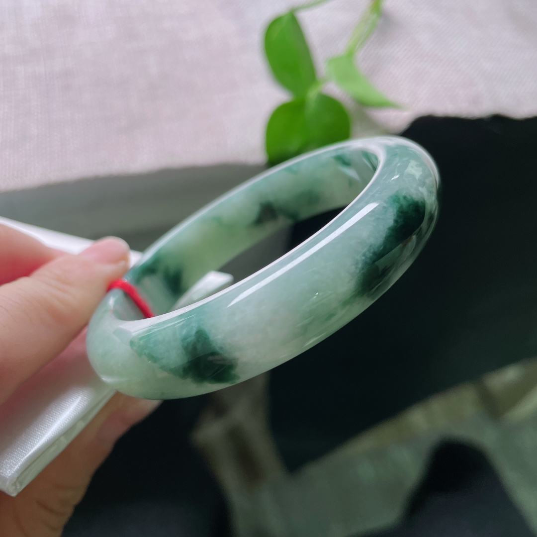 54.6/12.9/8.3飘花正圈，一点皮纹无裂，ss51359a