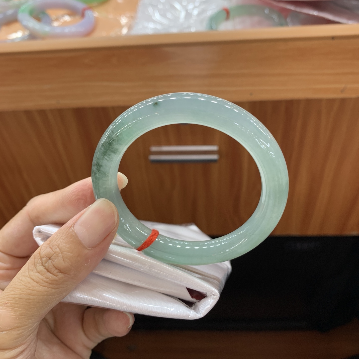 060823LJ 冰蓝飘花小圆条翡翠手镯 53.9-9.5-8.8