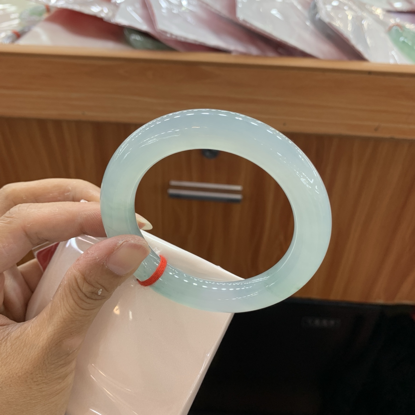 060851XY 冰飘花圆条翡翠手镯 57.6-11.8-12