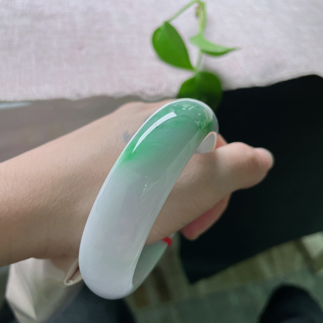 58.6/17.4/8.5飘绿正圈，宽版，一抹翠色，悠悠的云里有淡淡的诗，贵气，无裂，ss53845a