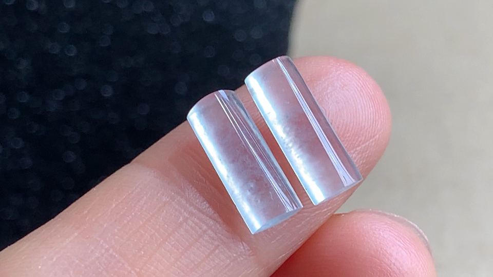 ️ 无事牌戒面一对，尺寸11.5-4.5-2.1mm，包A附证书