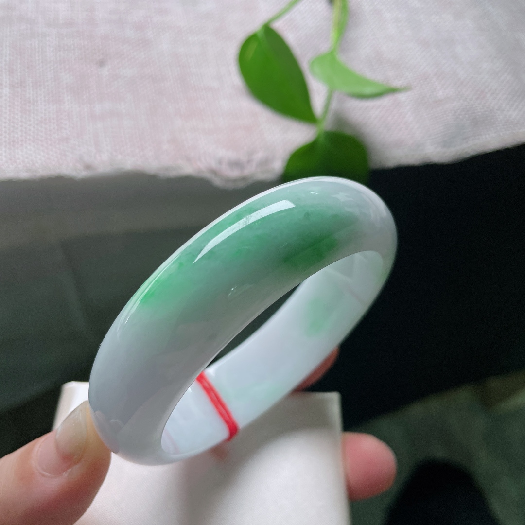 58.6/17.4/8.5飘绿正圈，宽版，一抹翠色，悠悠的云里有淡淡的诗，贵气，无裂，ss53845a