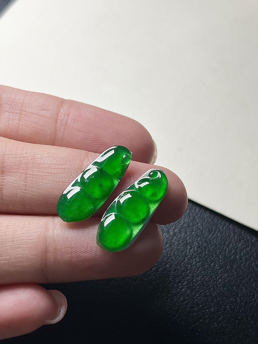 【福豆一对】种老细腻，色阳浓郁起胶尺寸：20.4*8.1*2.1，20.2*7.9*2.4,asd669