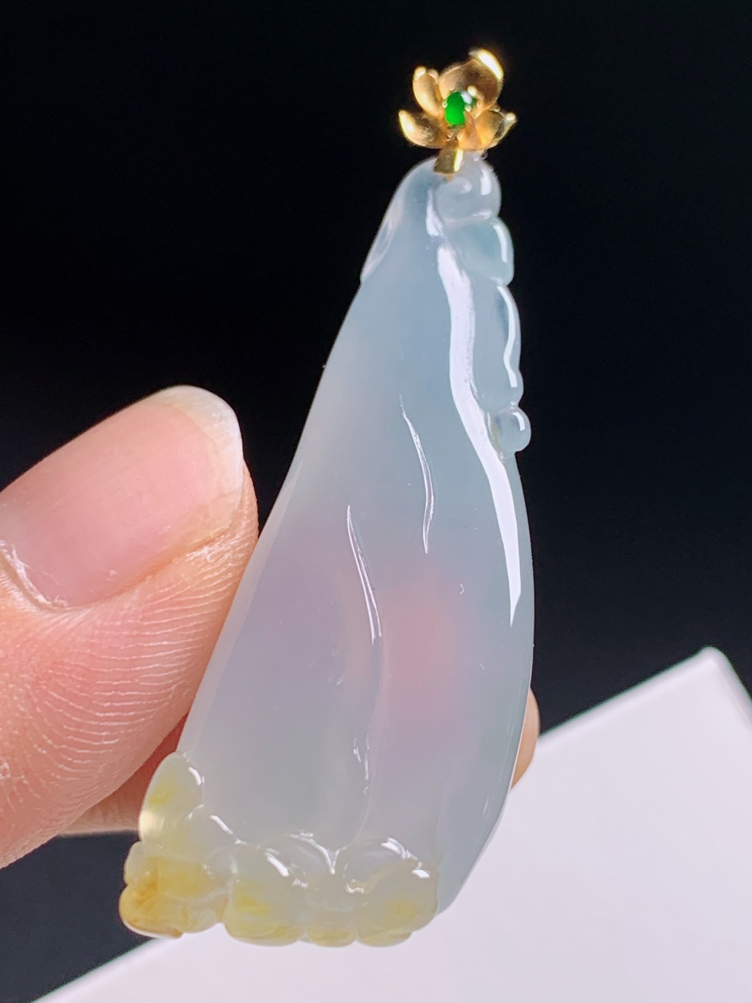 冰飘黄翡玉兰花吊坠，18K金镶阳绿顶珠，冰润雅致，花开富贵 080605