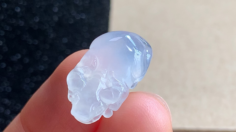 ️ 牛，尺寸19.8-11.6-5.6mm，包A附证书