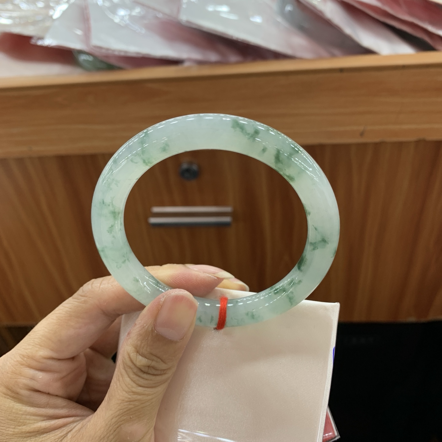 冰飘花圆条翡翠手镯 56.8-9-9.4