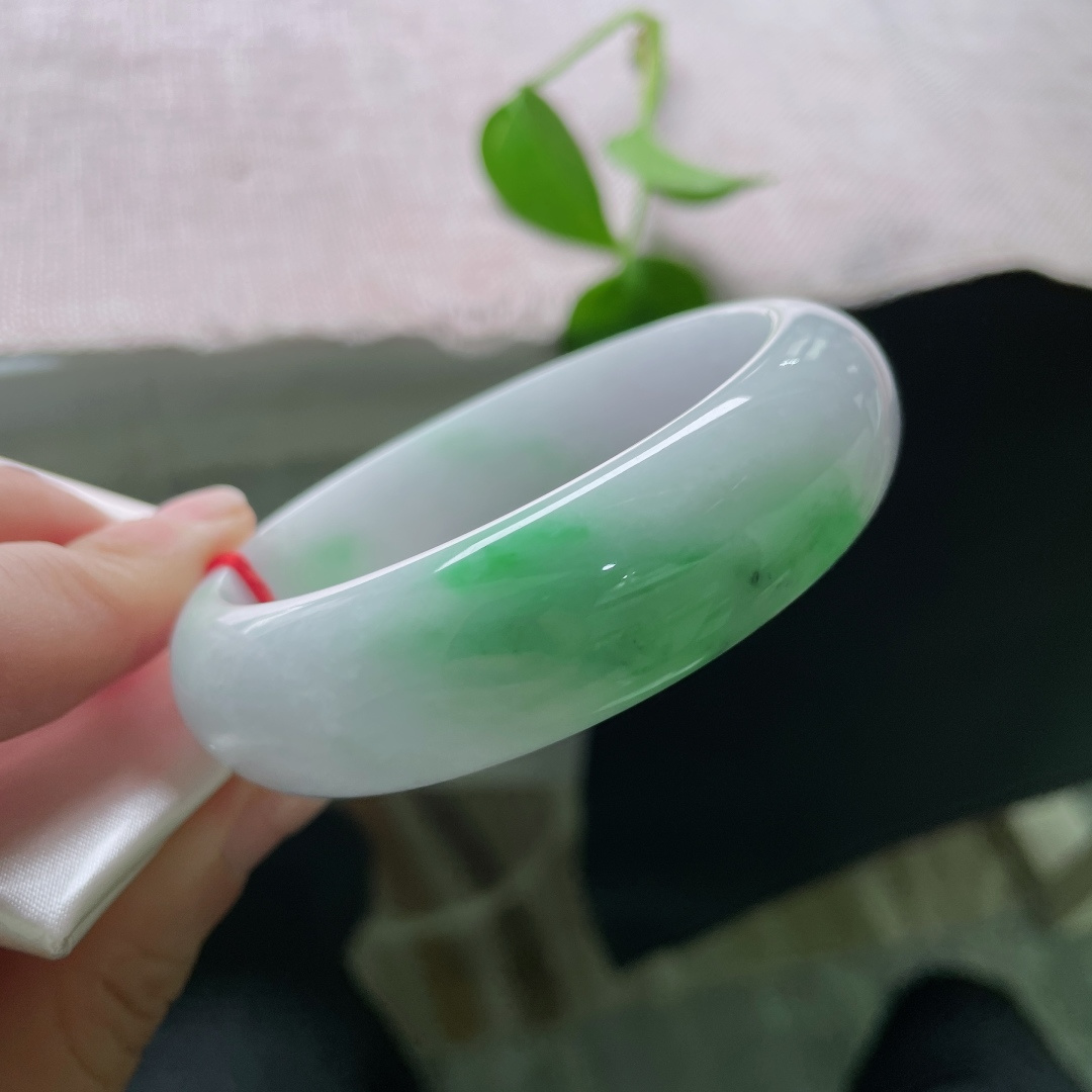 58.6/17.4/8.5飘绿正圈，宽版，一抹翠色，悠悠的云里有淡淡的诗，贵气，无裂，ss53845a