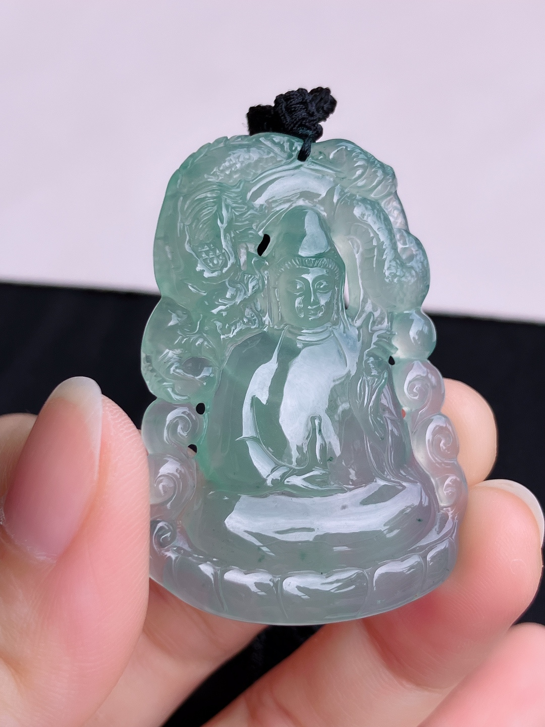 底色乘龙观音，晶莹剔透，尺寸48.2/34.6/5.3/自然光实拍