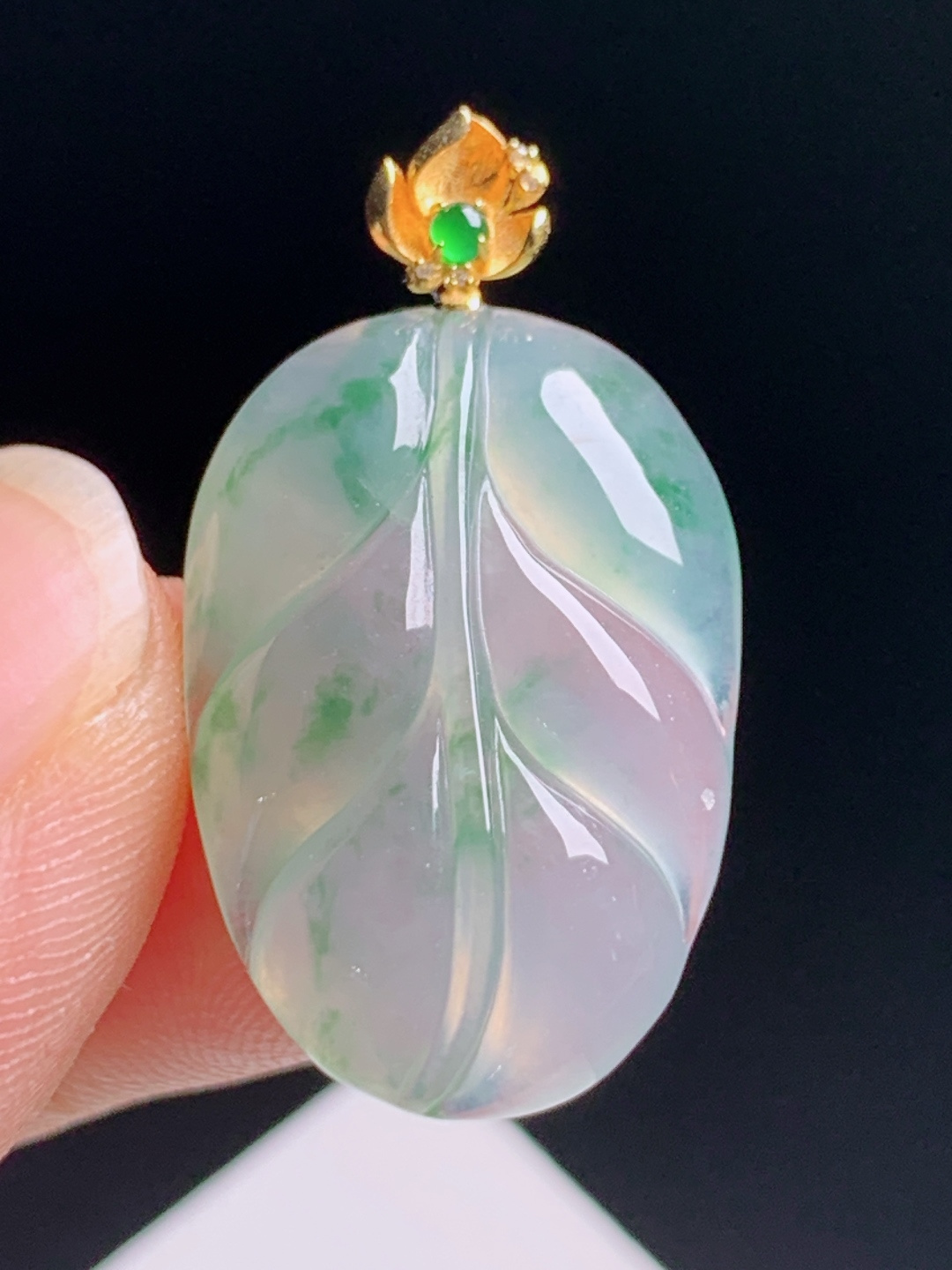 冰种飘花树叶吊坠，冰润通透飘花灵动，18K金镶阳绿顶珠寓意金枝玉叶 裸石24.6-14.7-5.5 