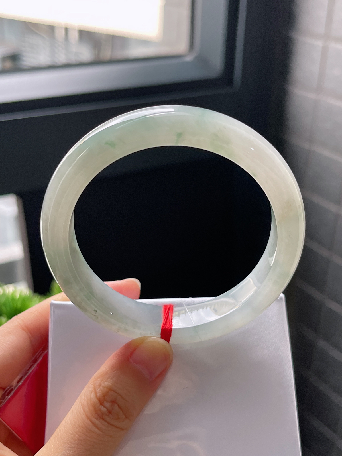 正圈57.3圈口，翡翠冰糯种飘花手镯