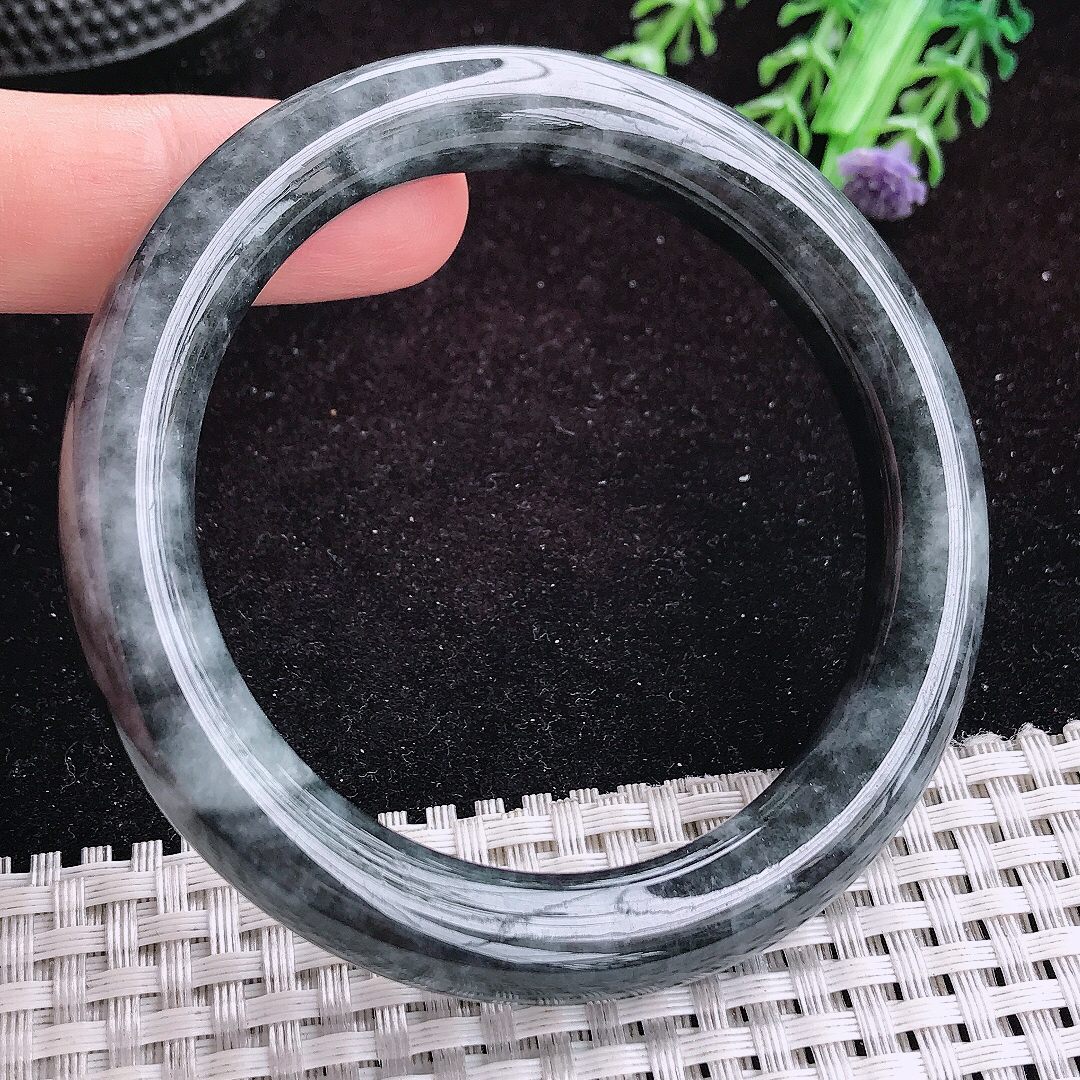 自然光57/10/9.9老坑精美温润特色乌鸡种飘花圆条手镯平安镯翡翠玉镯美人镯