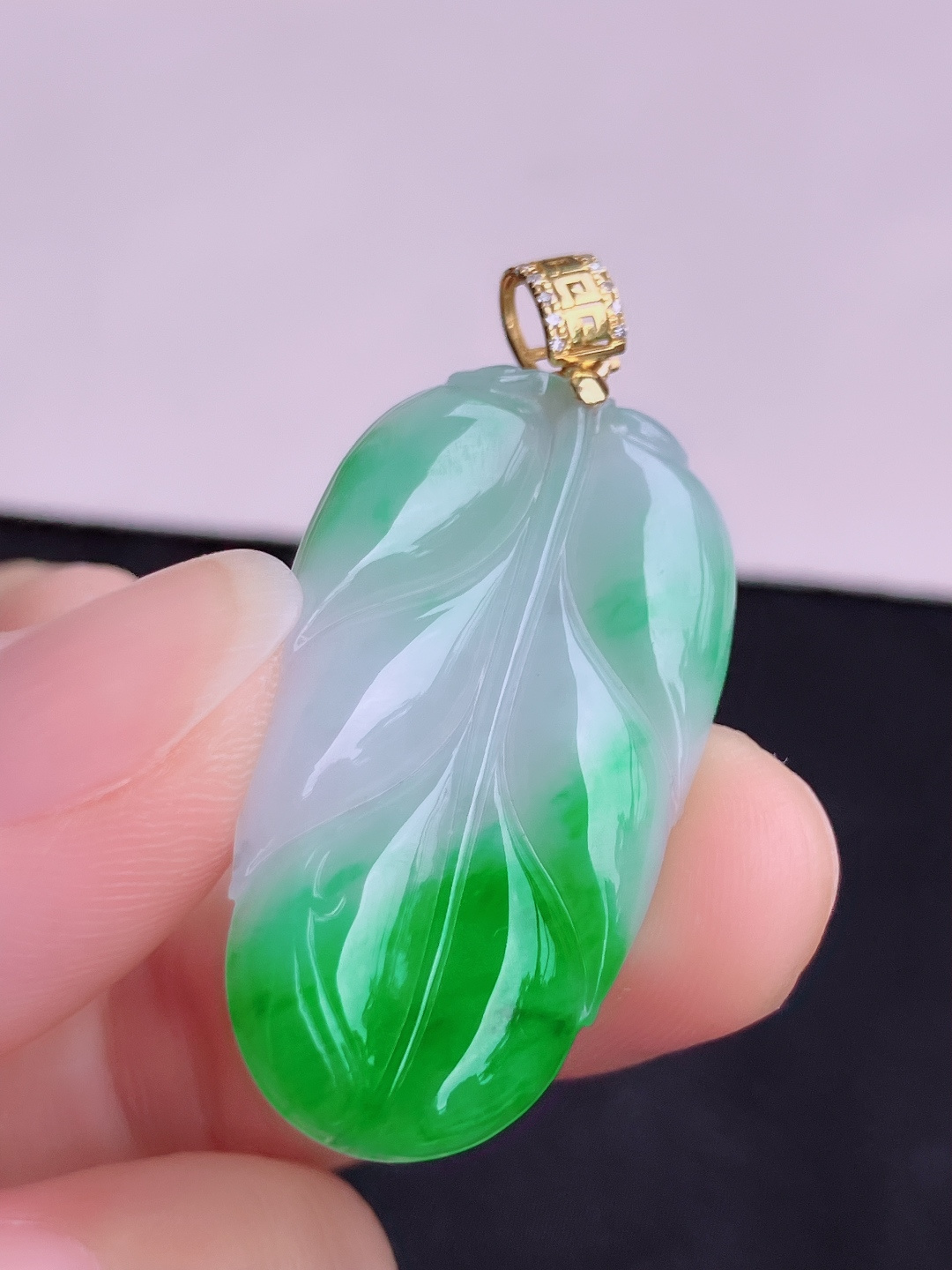 翠绿金枝玉叶，色美清爽，尺寸36.5/20.5/4/自然光实拍