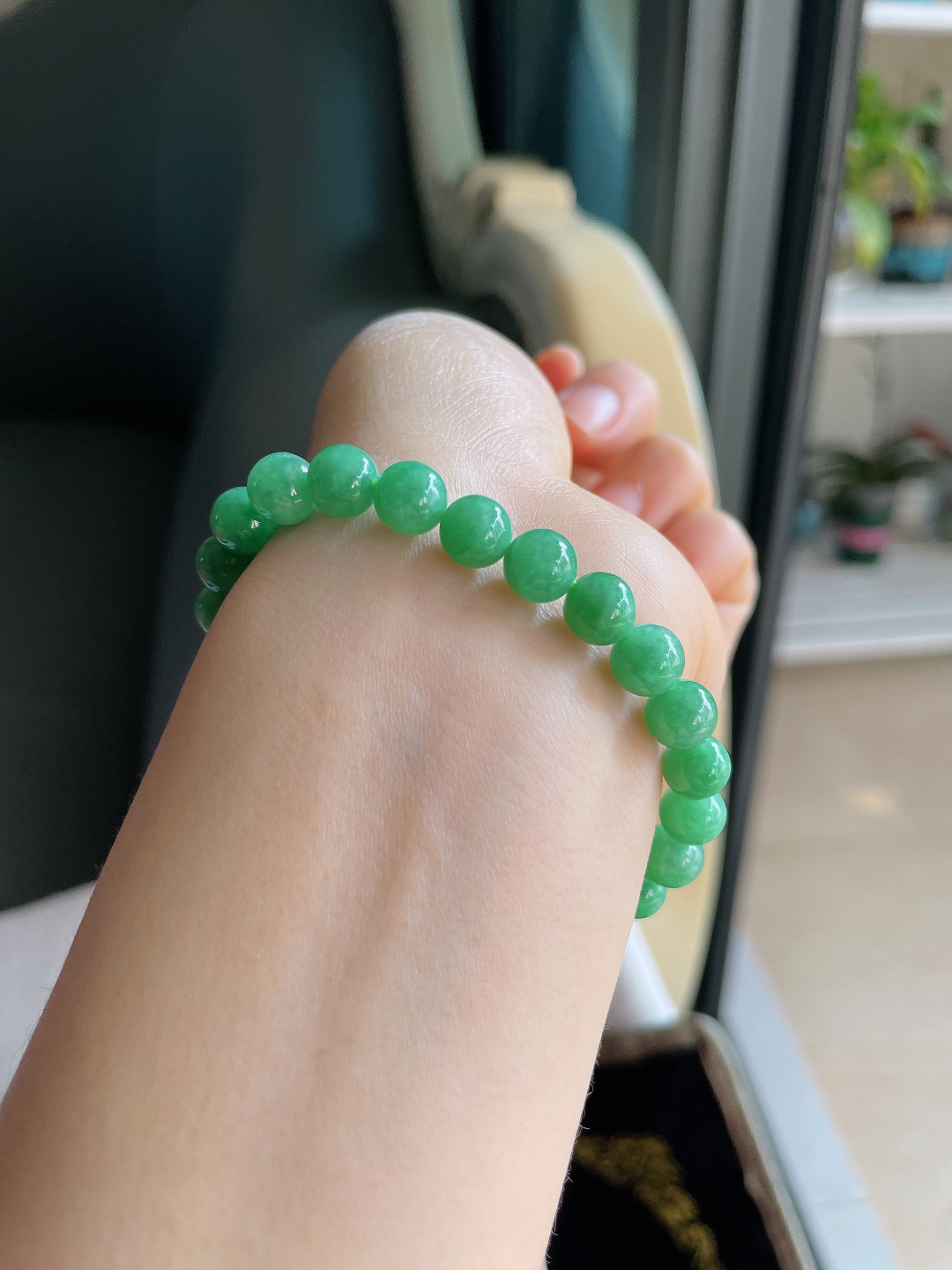 天然翡翠A货，满绿手串，尺寸：7.5mm。【编2600】