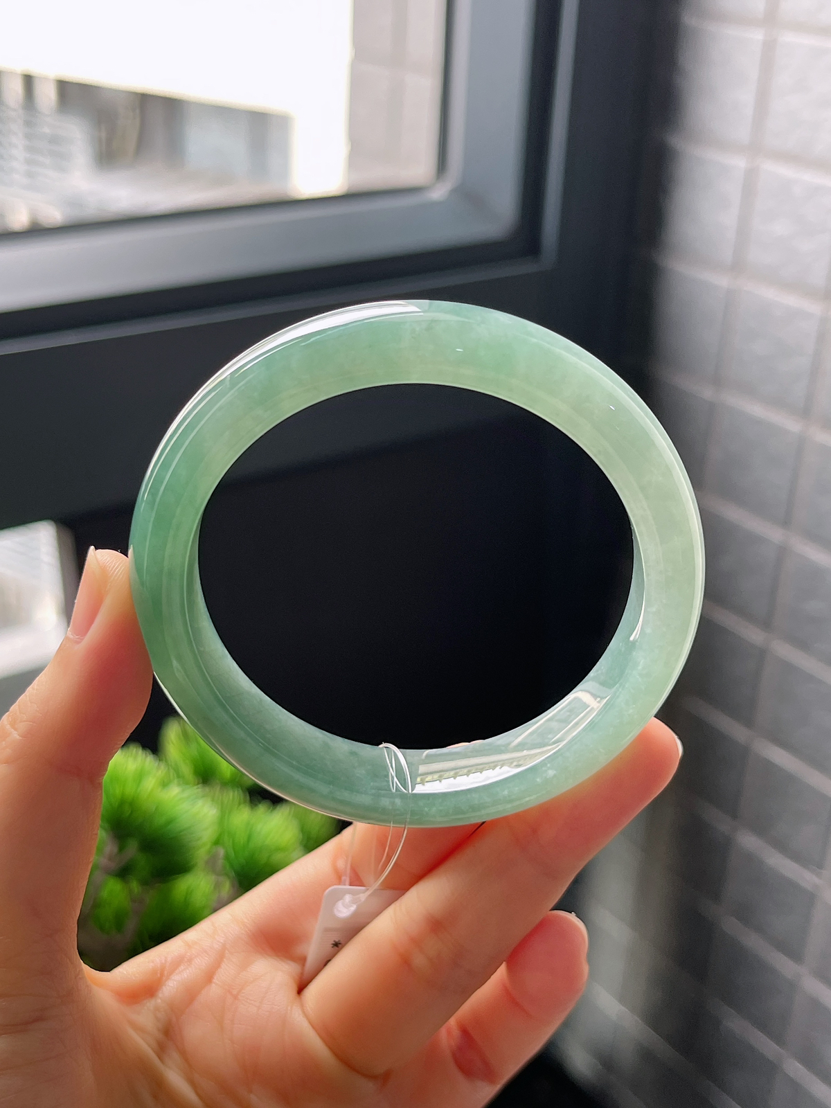 正圈56圈口，翡翠冰糯种绿色手镯
