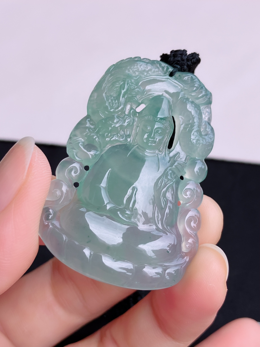 底色乘龙观音，晶莹剔透，尺寸48.2/34.6/5.3/自然光实拍