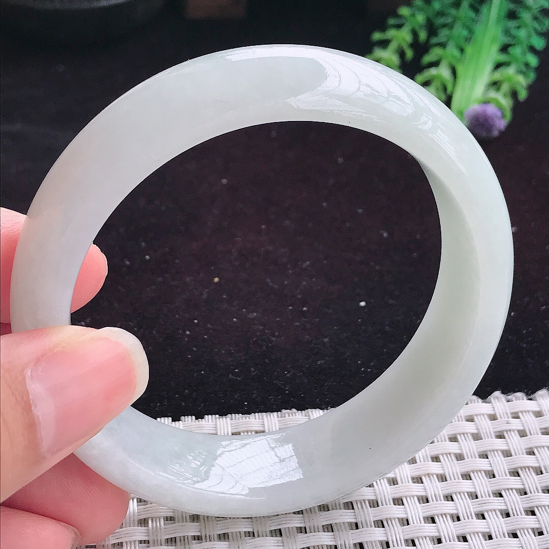 实拍A货翡翠58.5/17.2/8.5轮胎镯老坑秀气温润晴底宽边手镯平安镯翡翠玉镯妈妈款