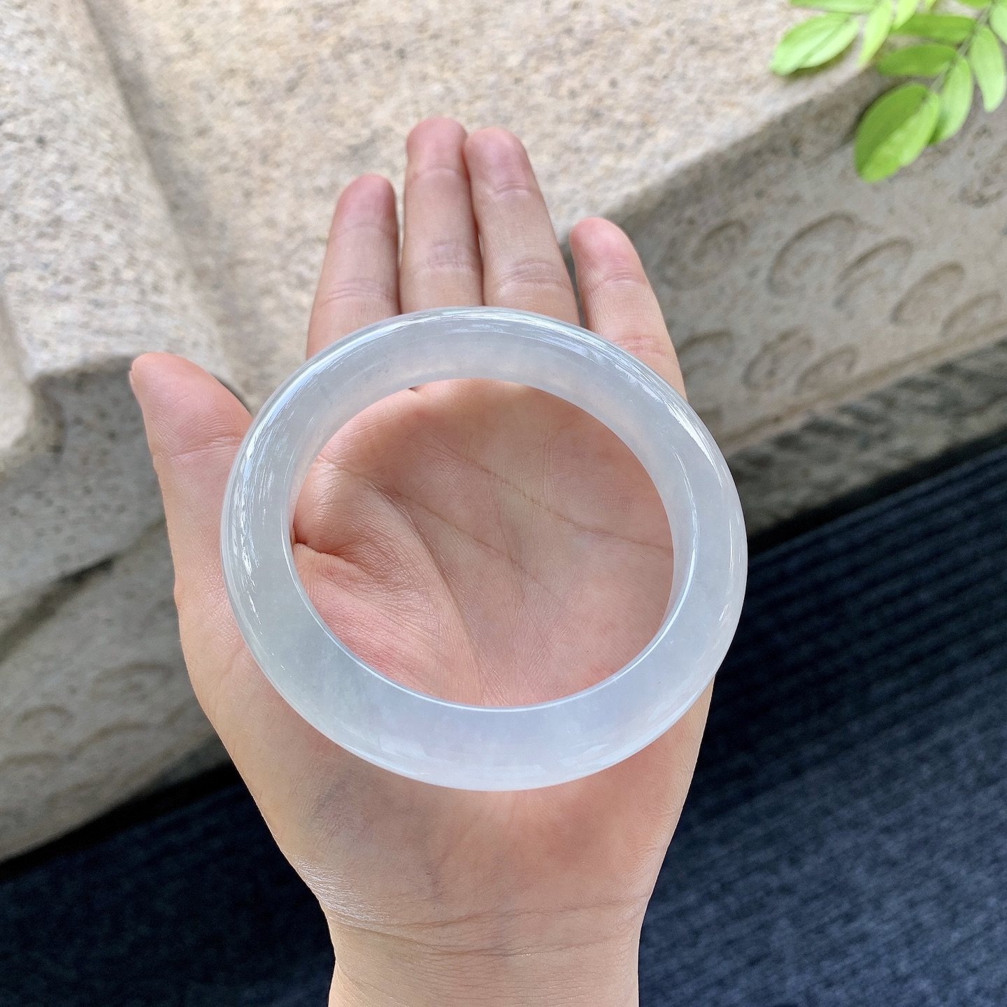 正圈58 59，圈口59.7/12/9.8，编码FH061140，描述：冰种，清透，水润，种老，细腻
