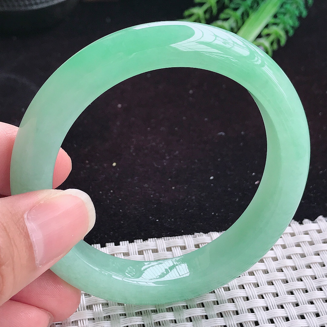 自然光56/11.8/9.3老坑冰润满绿甜绿色手镯宽边平安镯翡翠玉镯美人镯