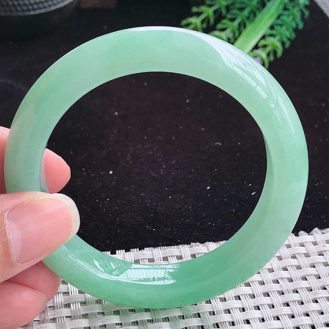 自然光56/11.8/9.3老坑冰润满绿甜绿色手镯宽边平安镯翡翠玉镯美人镯