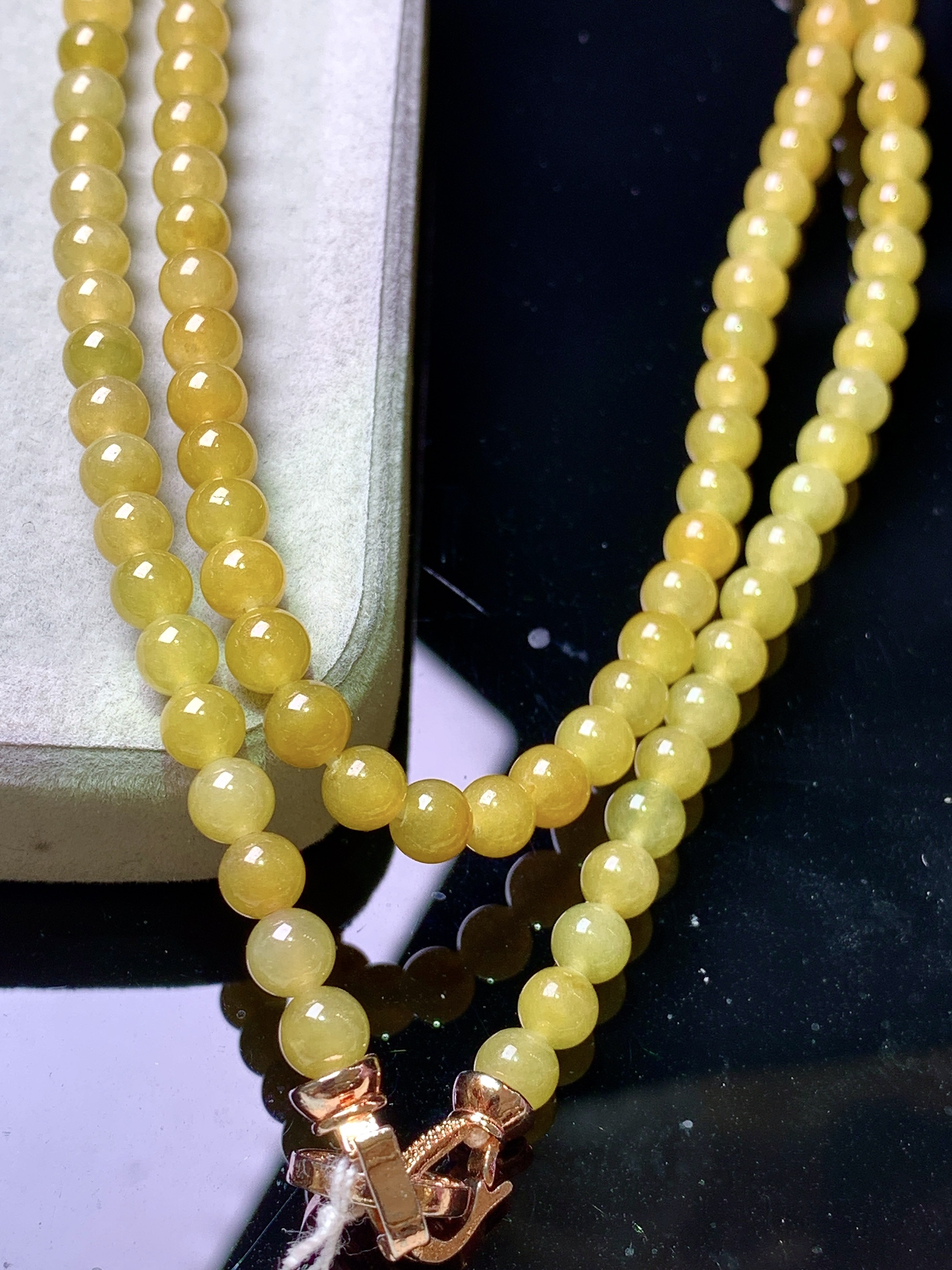 黄翡圆珠项链 玉质细腻 色泽艳丽清新 整体尺寸4.8 w1