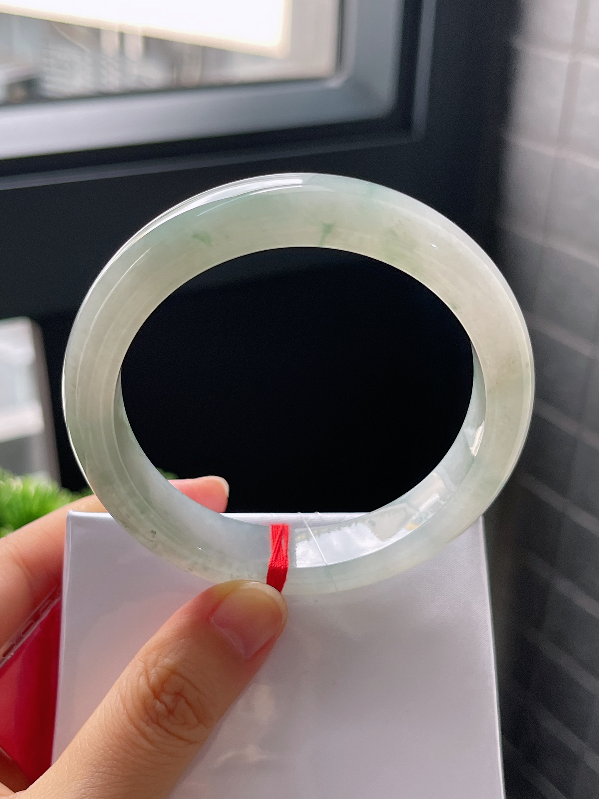 正圈57.3圈口，翡翠冰糯种飘花手镯