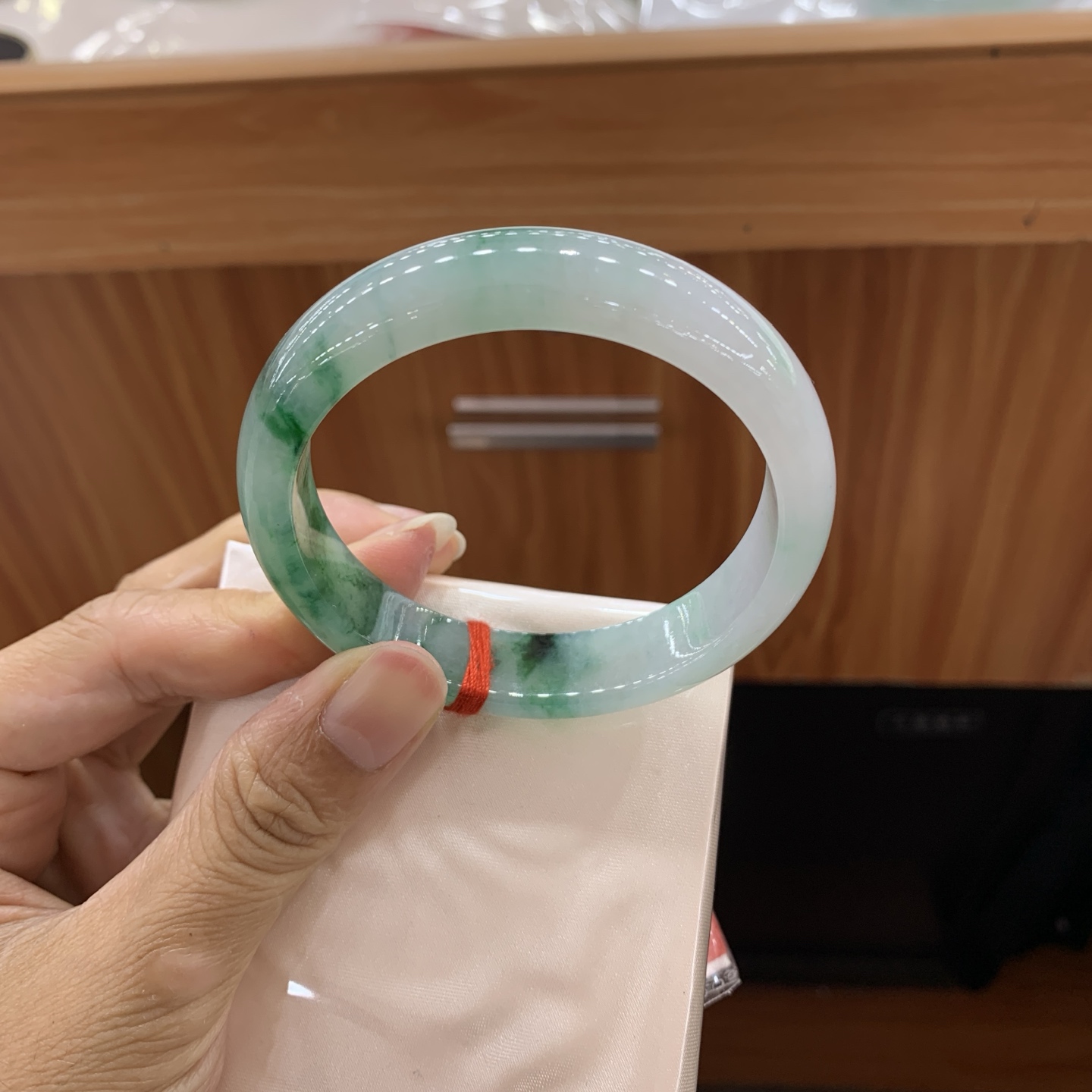 飘绿花正圈翡翠手镯 55.2-12.6-7.4