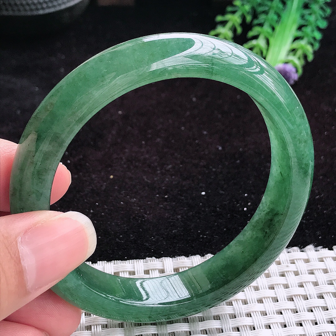实拍A货翡翠58/12.9/8.4老坑冰润辣色满绿手镯平安镯翡翠玉镯美人镯
