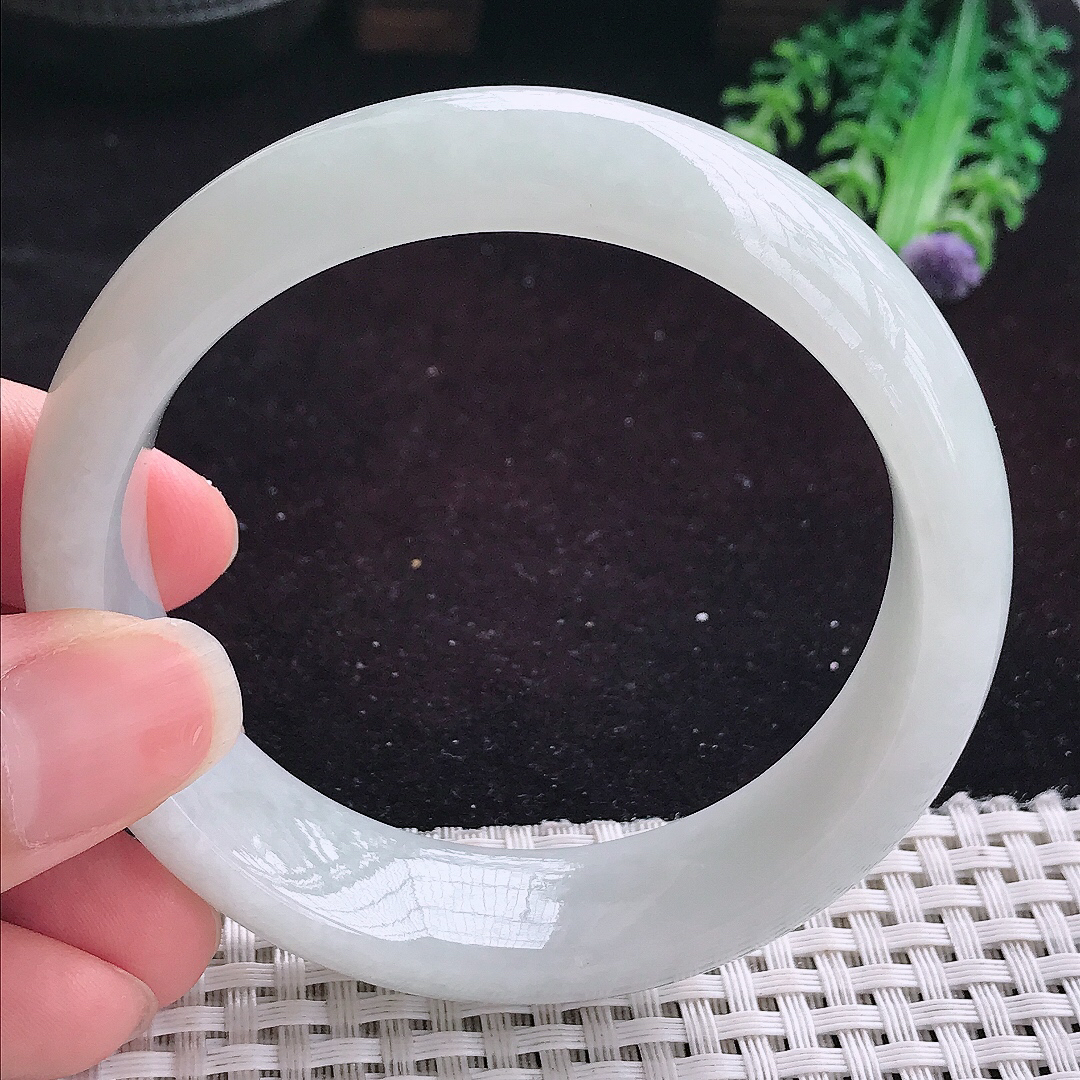 实拍A货翡翠58.5/17.2/8.5轮胎镯老坑秀气温润晴底宽边手镯平安镯翡翠玉镯妈妈款