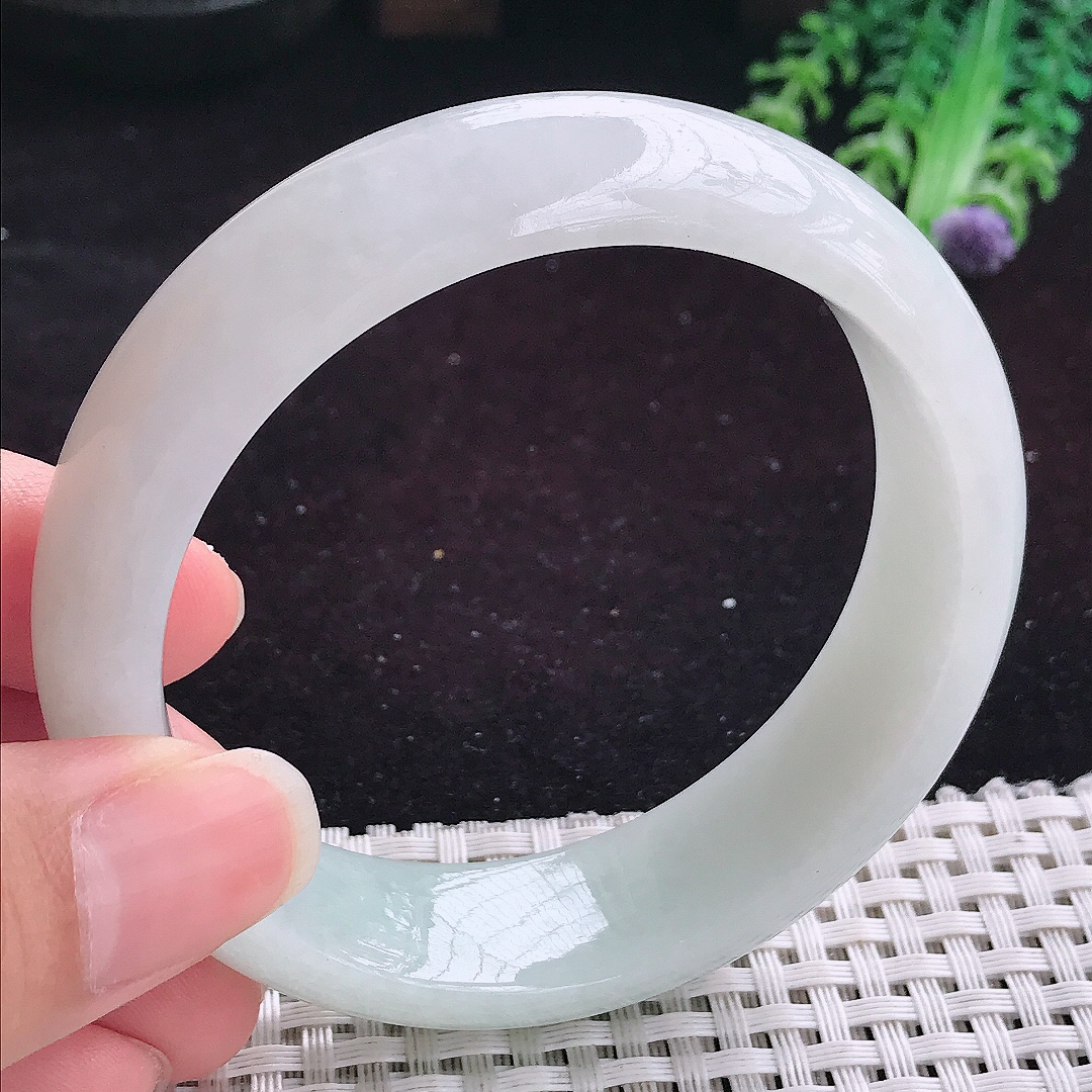 实拍A货翡翠58.5/17.2/8.5轮胎镯老坑秀气温润晴底宽边手镯平安镯翡翠玉镯妈妈款