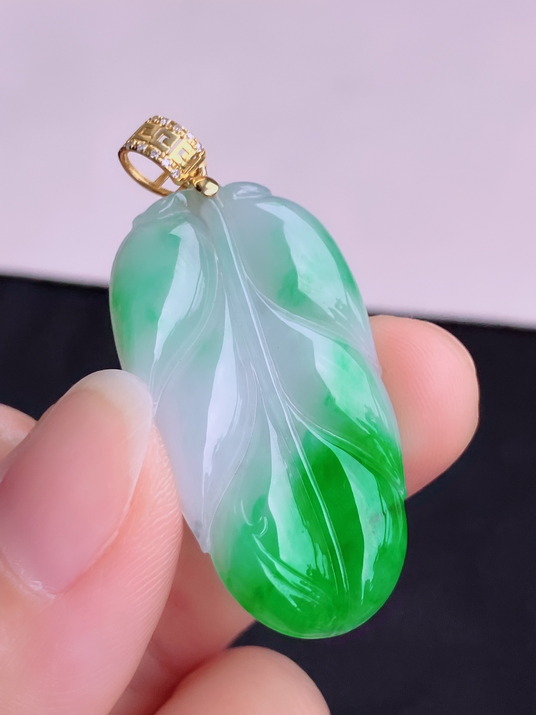 翠绿金枝玉叶，色美清爽，尺寸36.5/20.5/4/自然光实拍