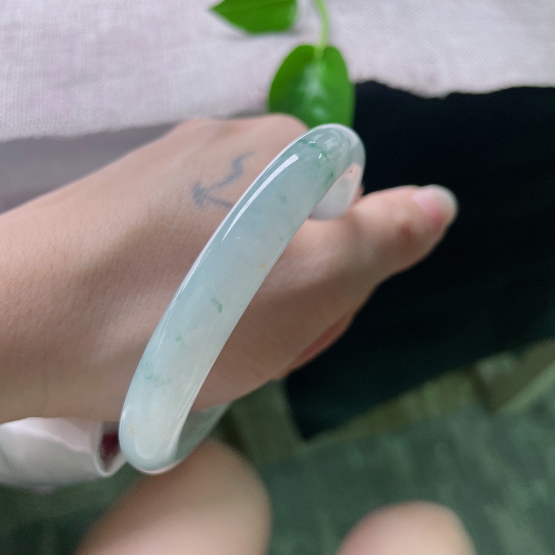 56.3/9.6飘花圆条，棉线纹不显，洒金，ss52505a