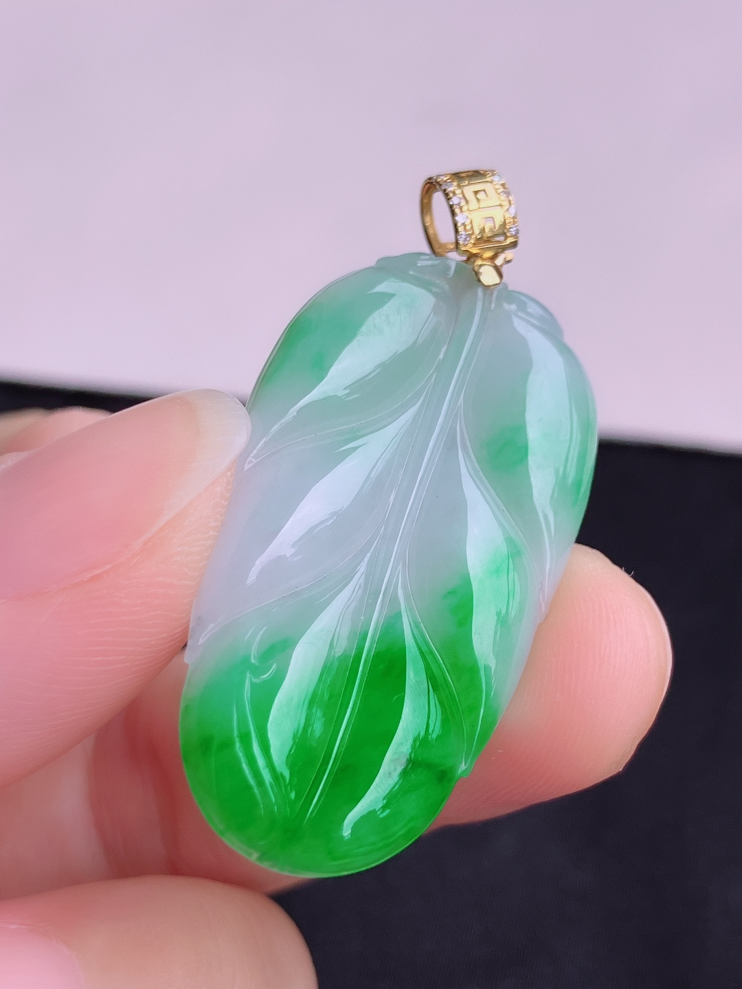 翠绿金枝玉叶，色美清爽，尺寸36.5/20.5/4/自然光实拍