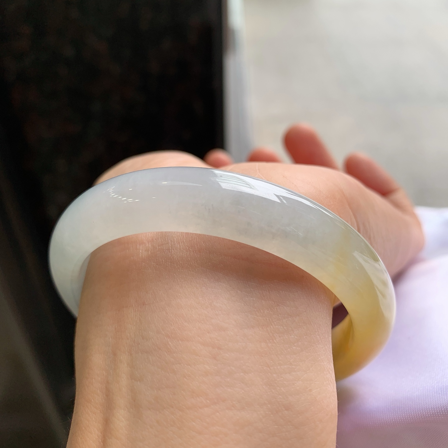 正圈冰黄翡 微棉 尺寸：59.2/12.1/8.1 大圈口