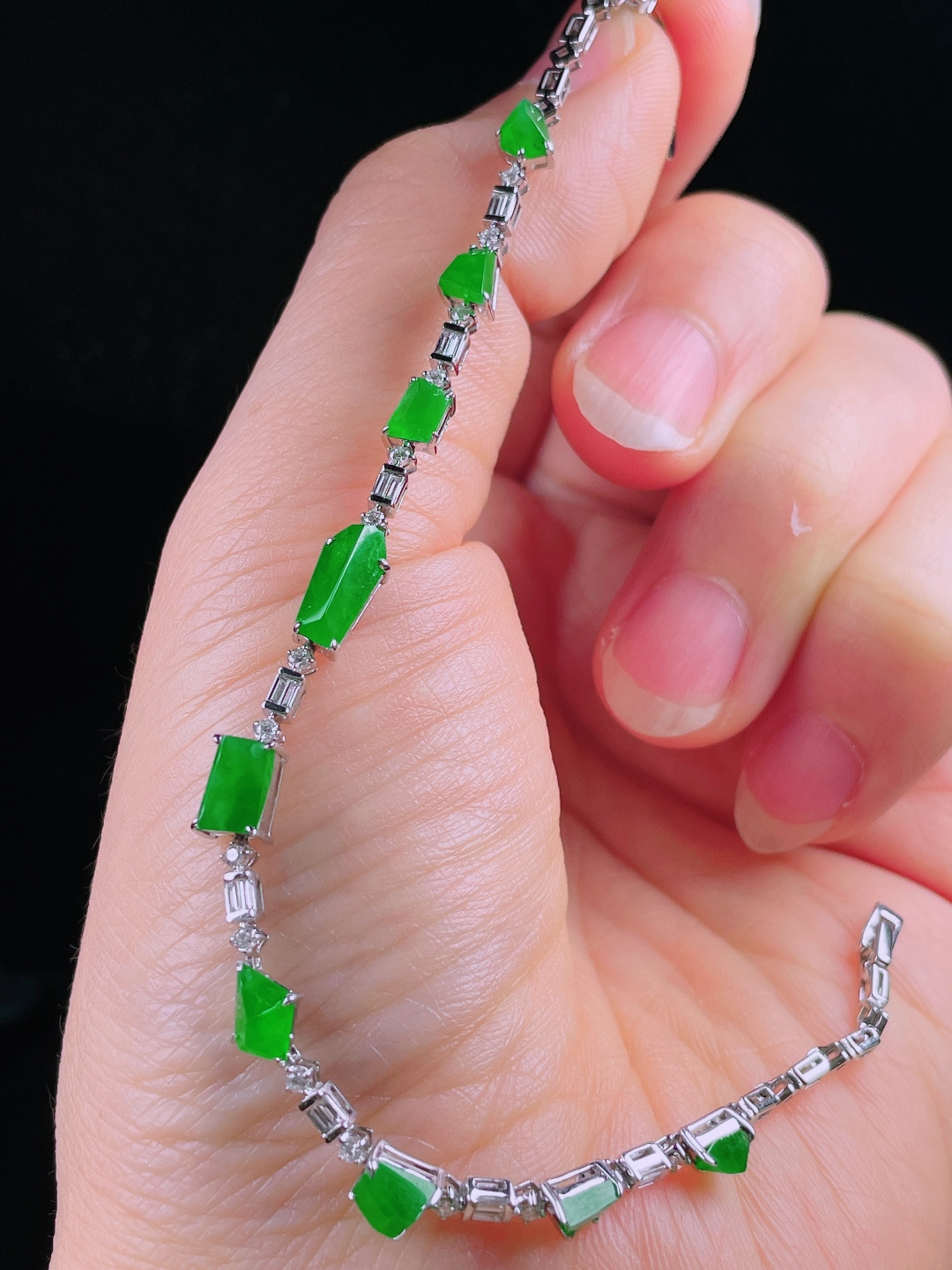 ️冰绿手链，老种起光，细底通透，尺寸：裸石9.8/5/2mm0610