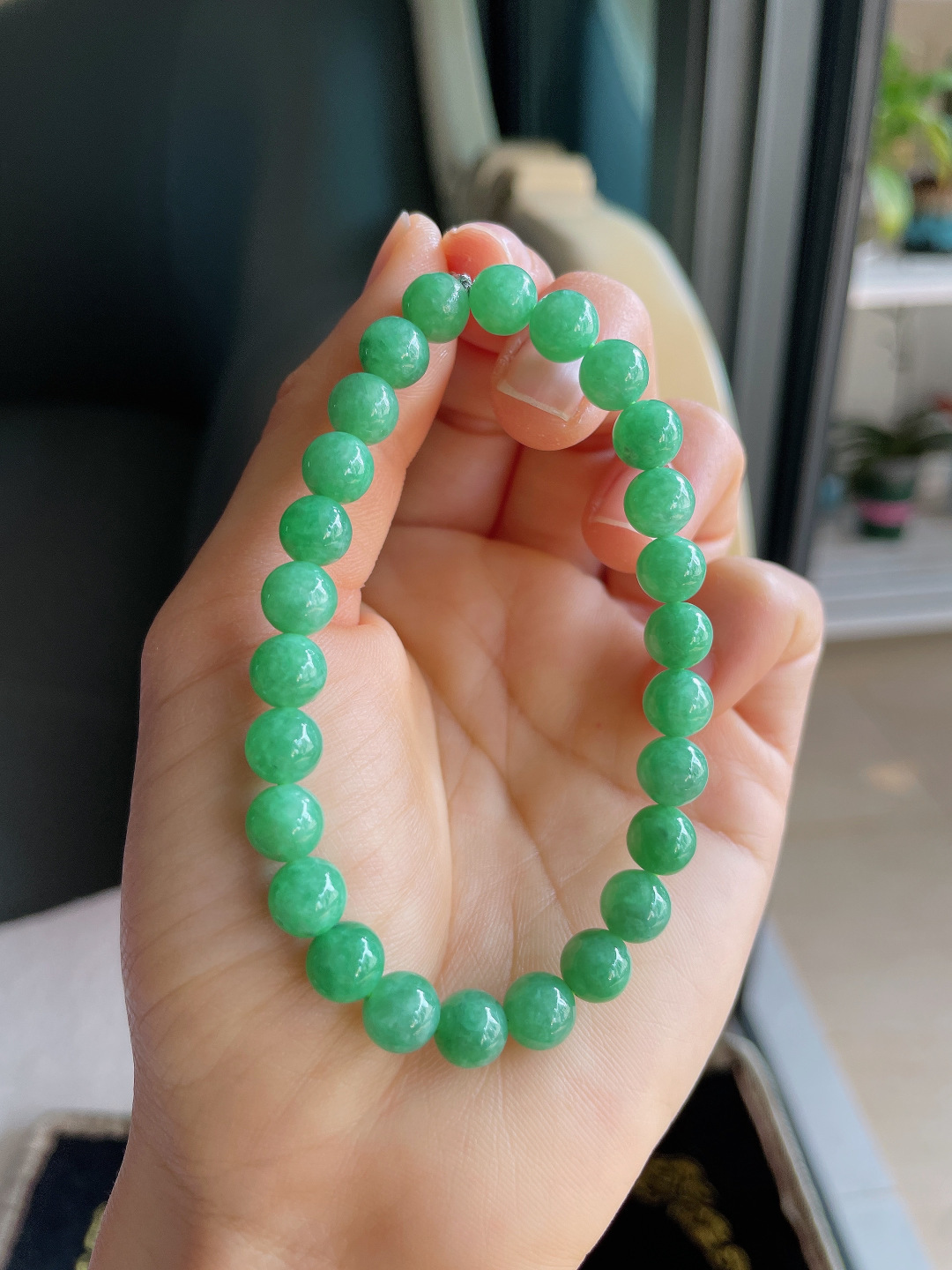 天然翡翠A货，满绿手串，尺寸：7.5mm。【编2600】