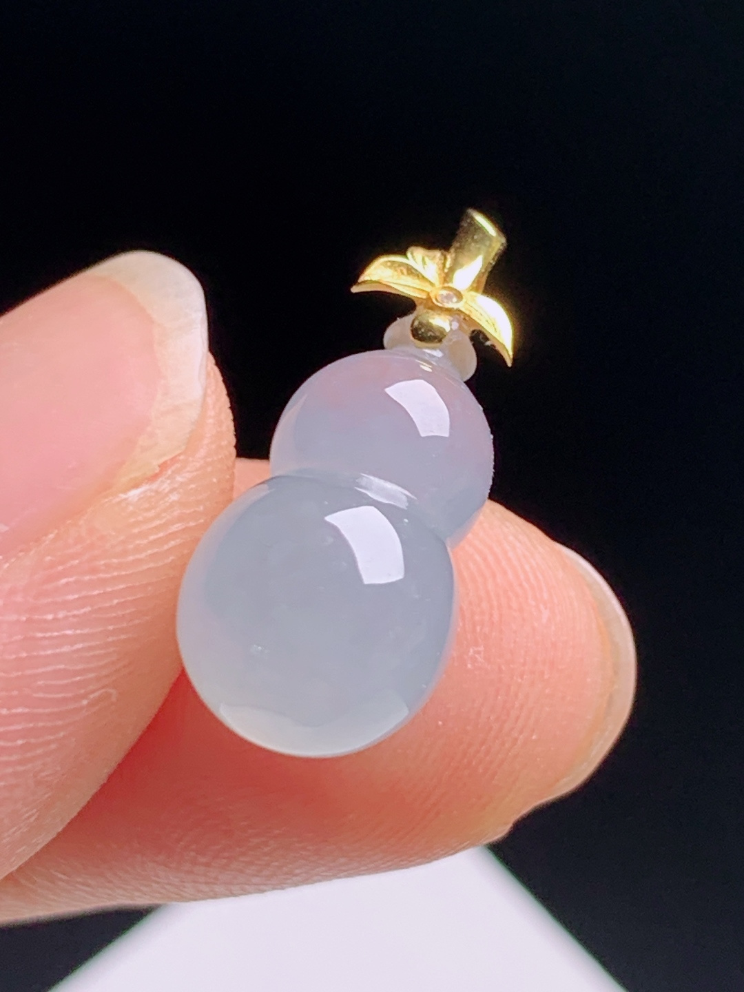 冰葫芦吊坠，冰润通透饱满圆润，18K金镶扣寓意福禄双全 裸石15.7-8.7 整体20.2 080609