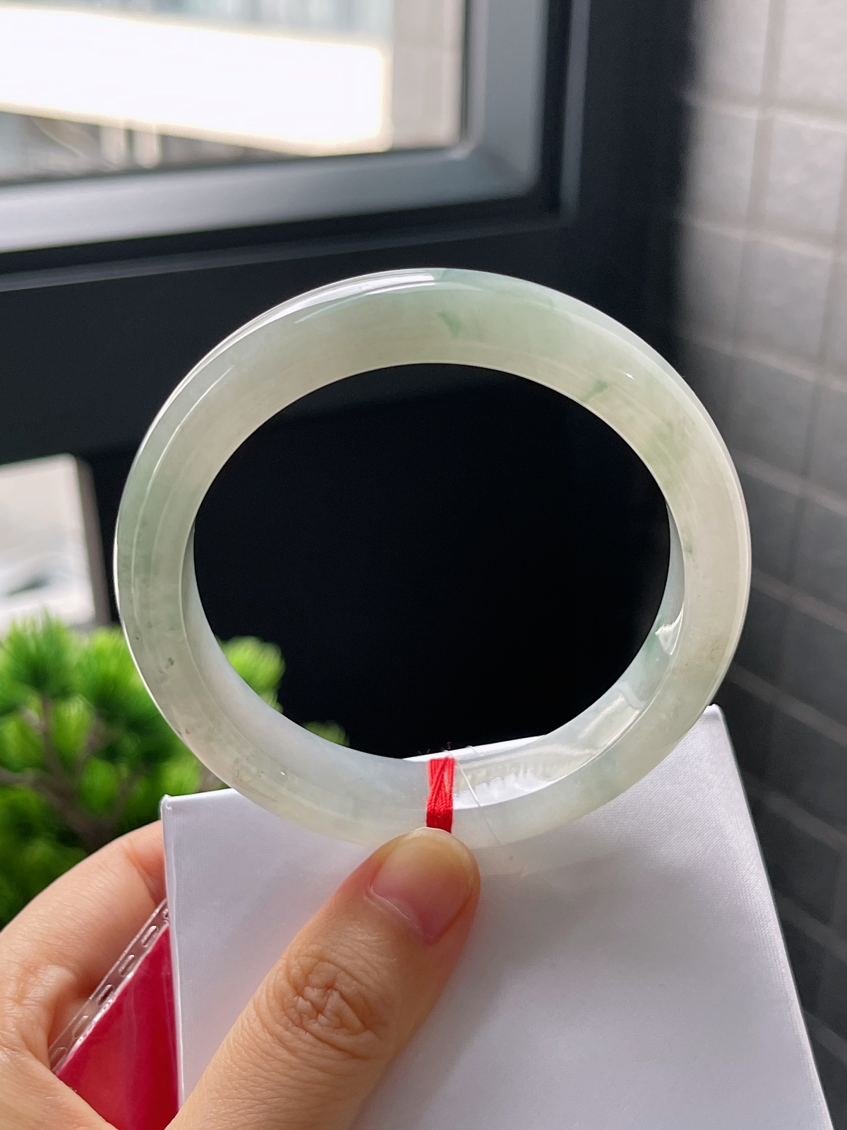 正圈57.3圈口，翡翠冰糯种飘花手镯