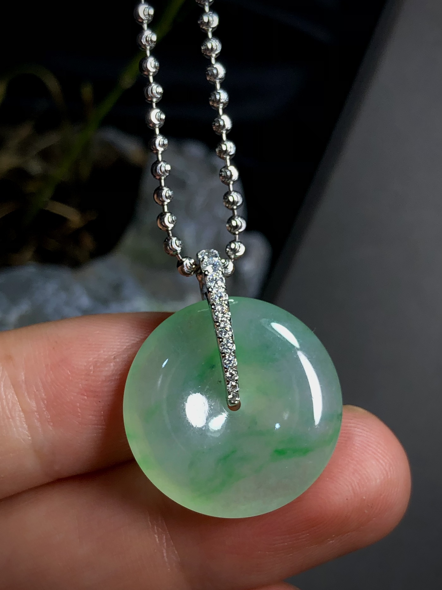 绿花平安扣子，裸石21.8-4.8mm，18K金，南非钻，不含链