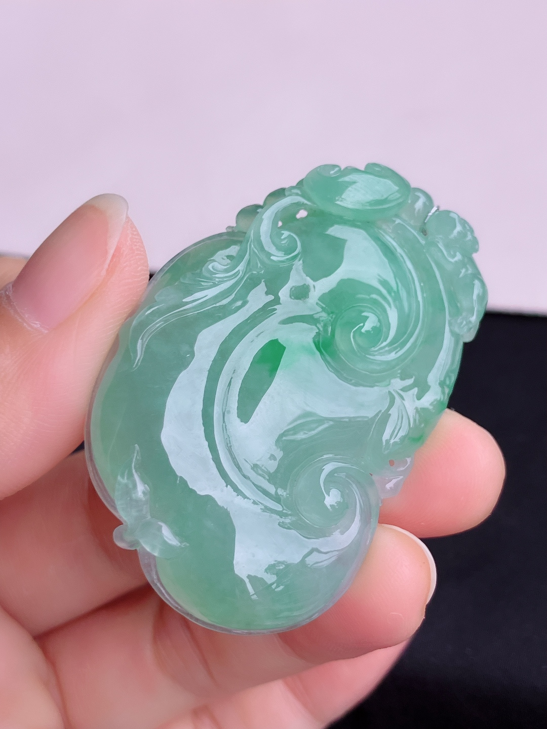 绿底大如意，晶莹剔透，尺寸54/34.5/7.3/自然光实拍