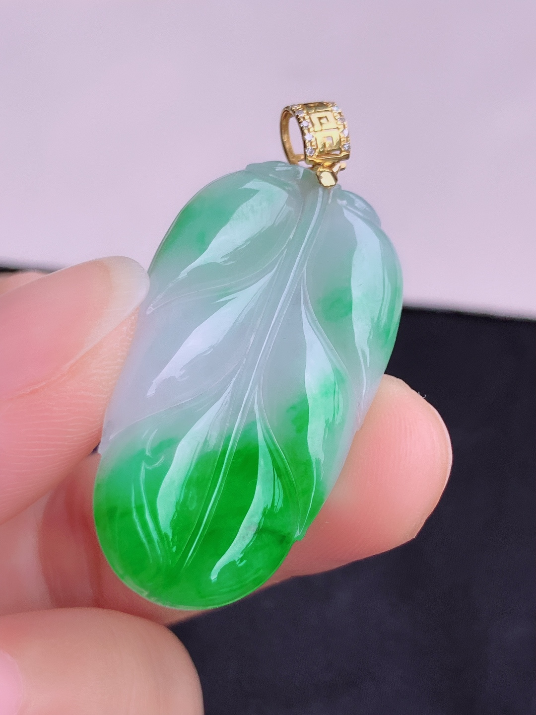 翠绿金枝玉叶，色美清爽，尺寸36.5/20.5/4/自然光实拍