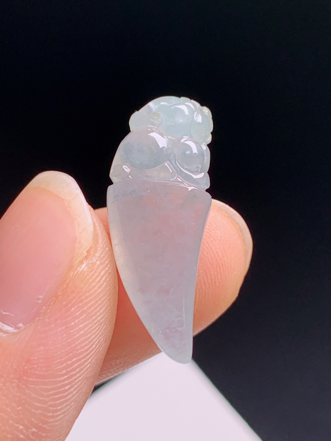 冰貔貅龙牙吊坠，冰润通透胶感十足，雕工圆润寓意招财守业 080608