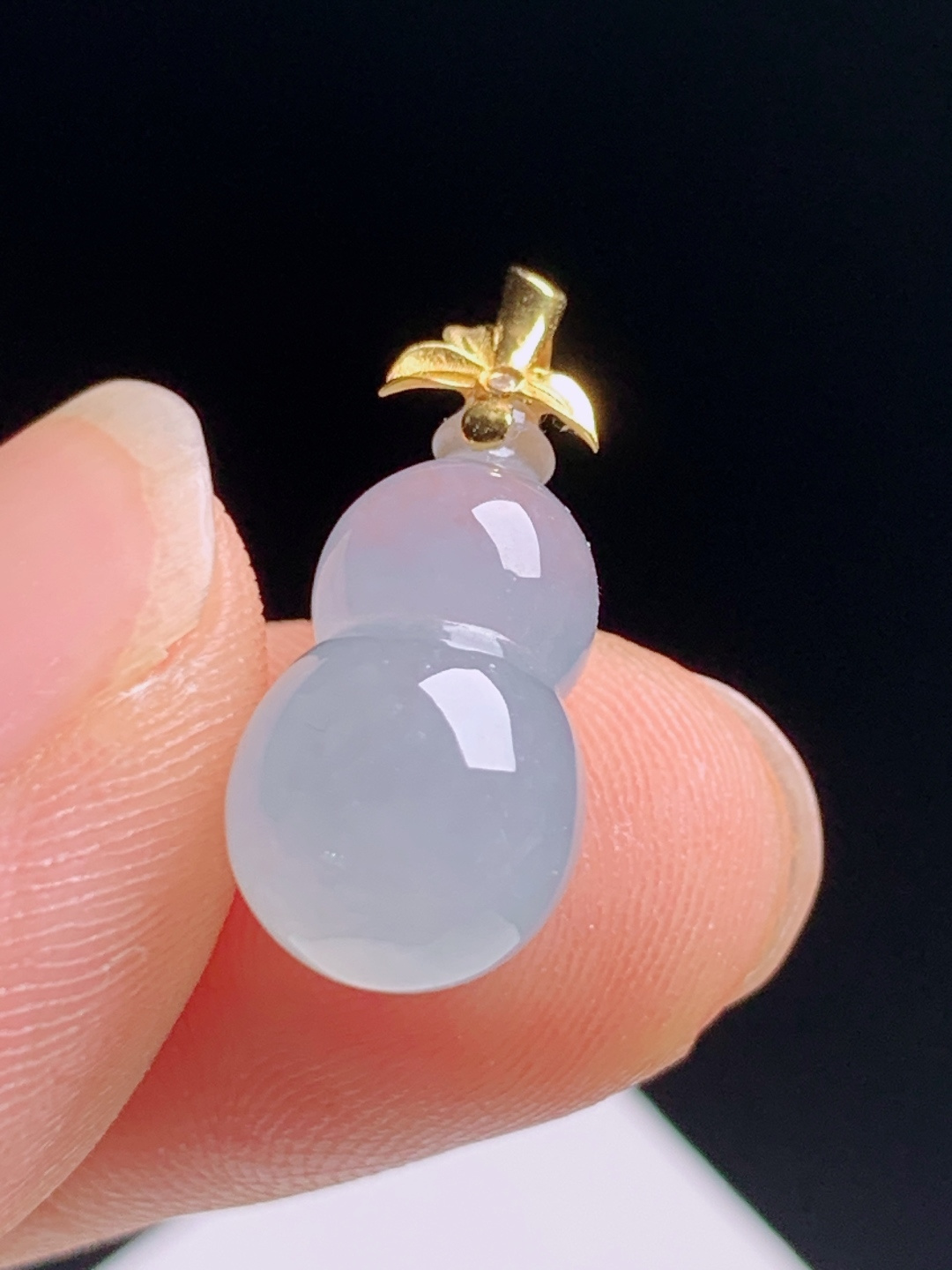 冰葫芦吊坠，冰润通透饱满圆润，18K金镶扣寓意福禄双全 裸石15.7-8.7 整体20.2 080609