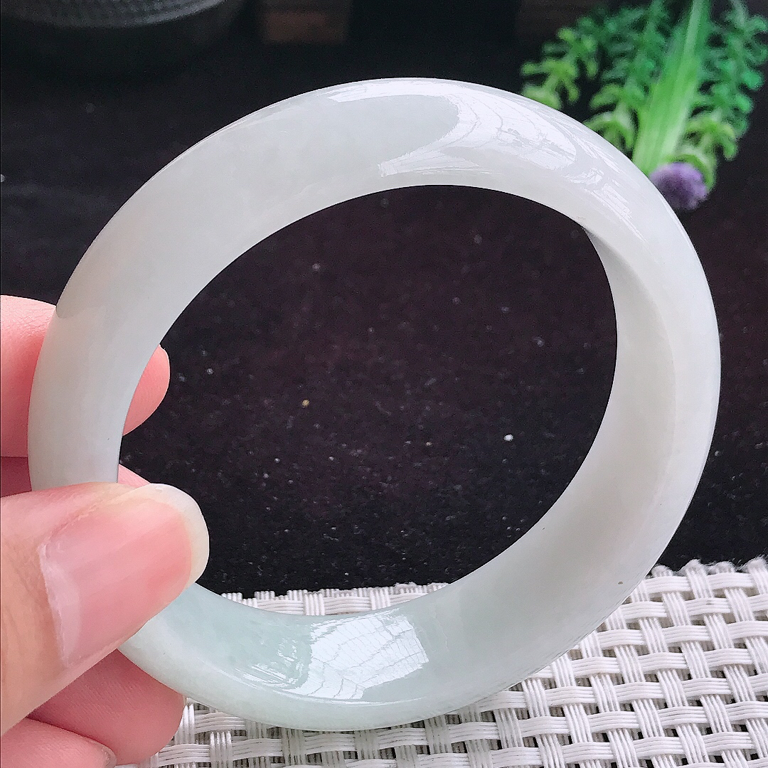 实拍A货翡翠58.5/17.2/8.5轮胎镯老坑秀气温润晴底宽边手镯平安镯翡翠玉镯妈妈款