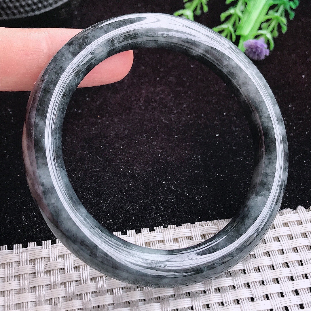 自然光57/10/9.9老坑精美温润特色乌鸡种飘花圆条手镯平安镯翡翠玉镯美人镯