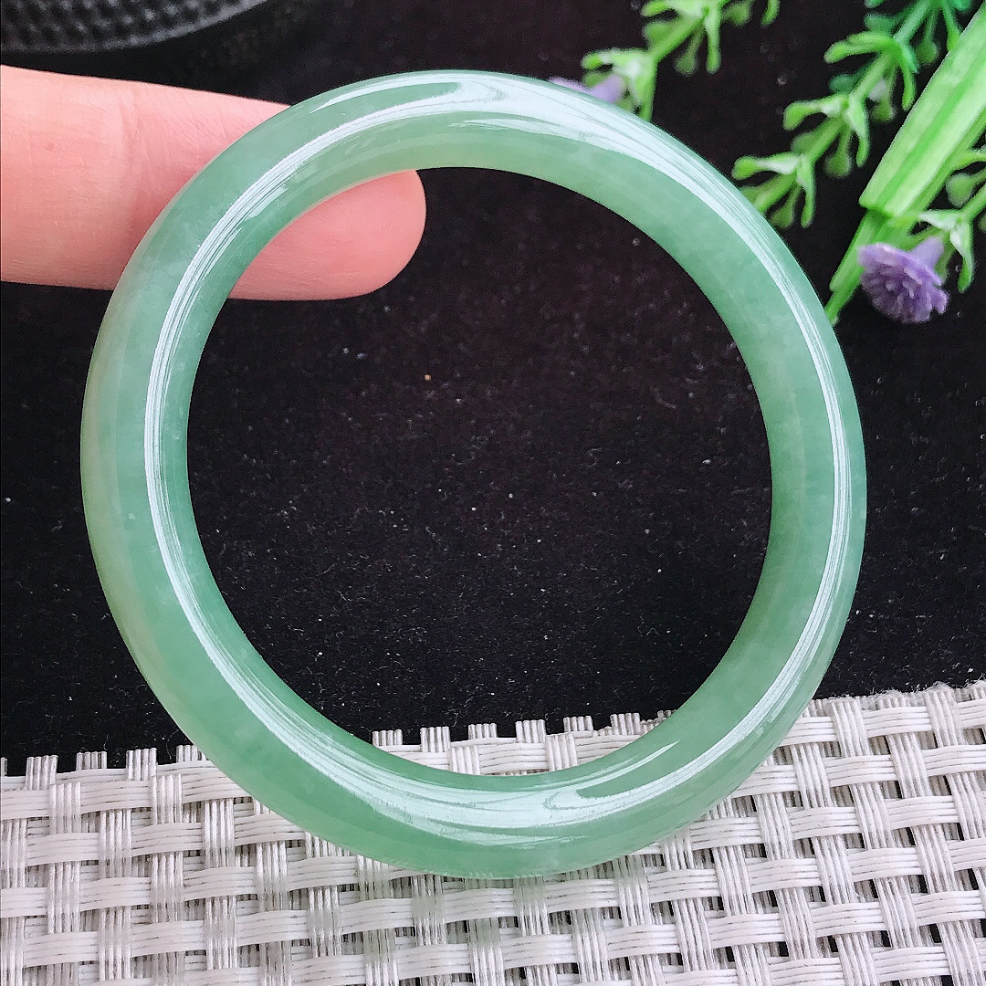 自然光50.5/8.3/8小圈口老坑冰润起胶满绿圆条手镯平安镯翡翠玉镯叮当镯