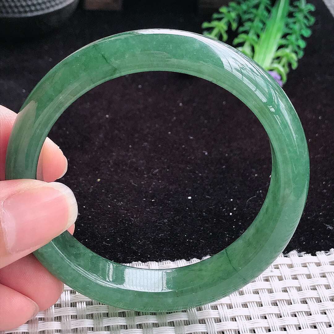 实拍A货翡翠58/12.9/8.4老坑冰润辣色满绿手镯平安镯翡翠玉镯美人镯