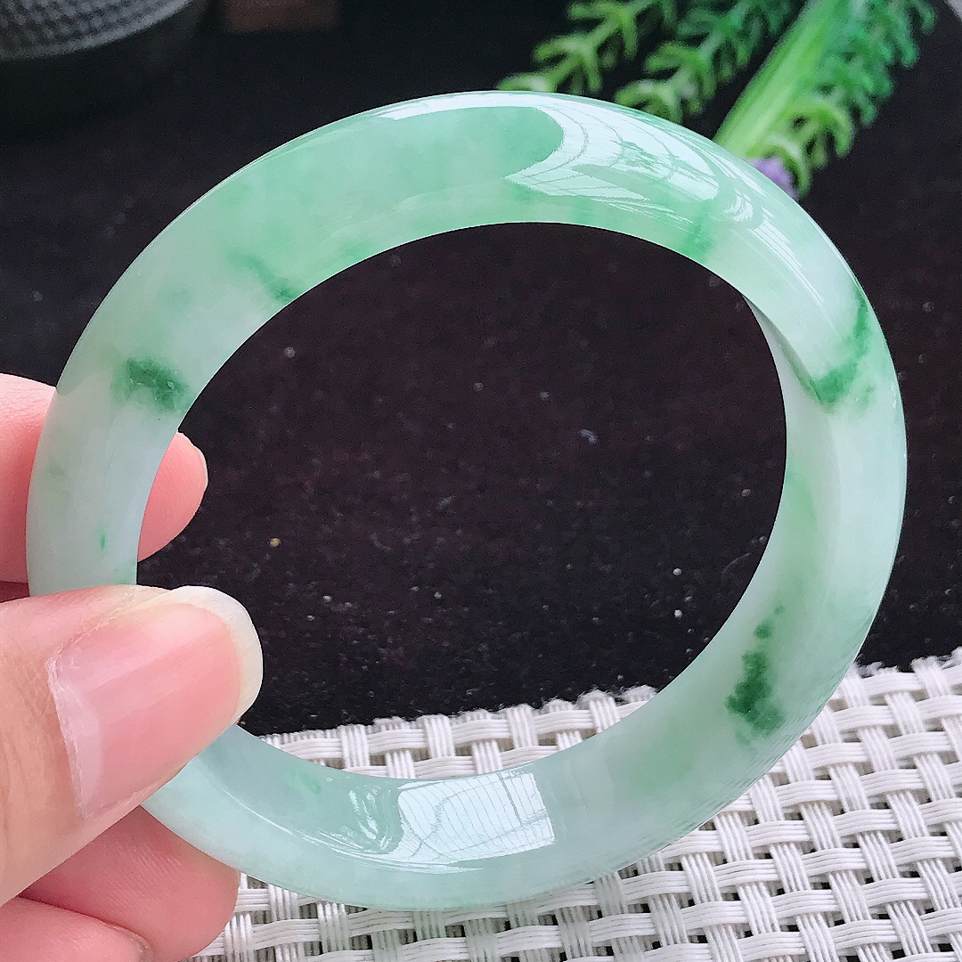 实拍A货翡翠57/14/8.3老坑冰胶果冻飘绿花手镯平安镯翡翠玉镯美人镯